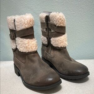 UGG Women's Shearling-Lined Ankle Boots - Brown